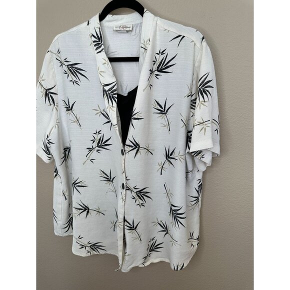 Vintage Sarah B Woman Womens Tan Blouse 2X short sleeve Rayon floral button up - Picture 2 of 9